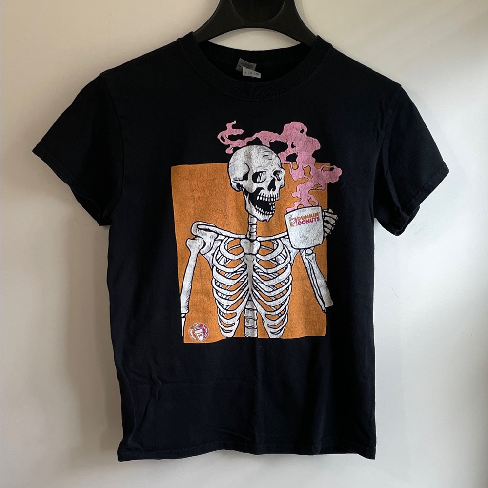 Gildan Black Short Sleeve Dunkin' Donuts Tee with Skeleton Holding Coffee Cup S
